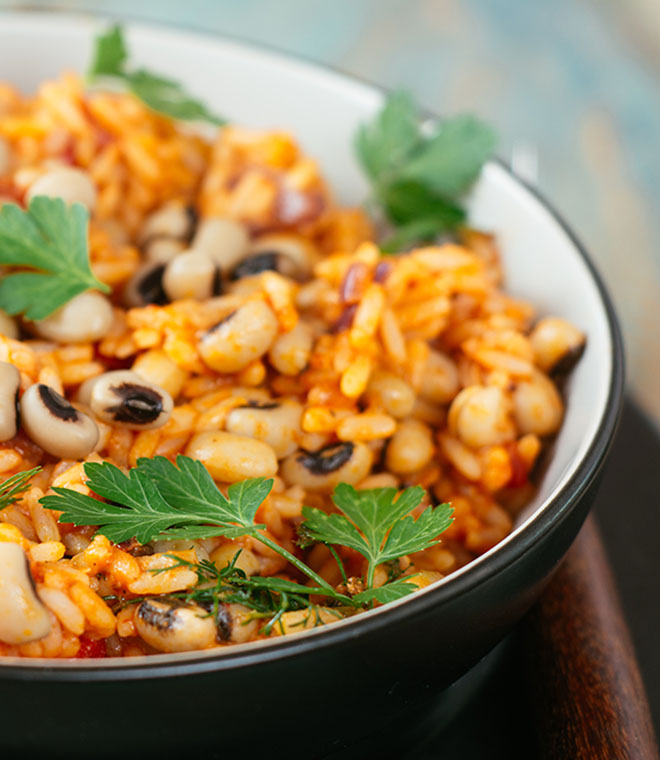 Chicken and black eyed peas on yellow rice