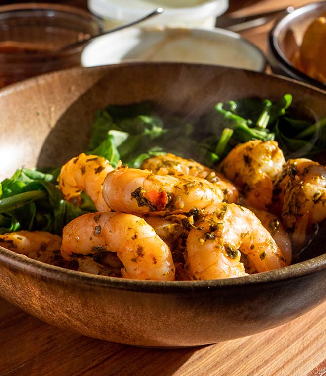 One pot garlic shrimp and spinach